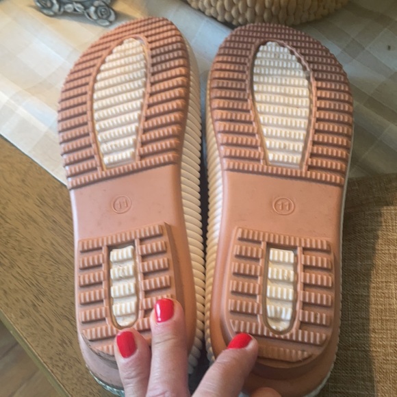 MarleyLilly high duck boots. Worn only twice. No monogram on them. - Picture 6 of 6